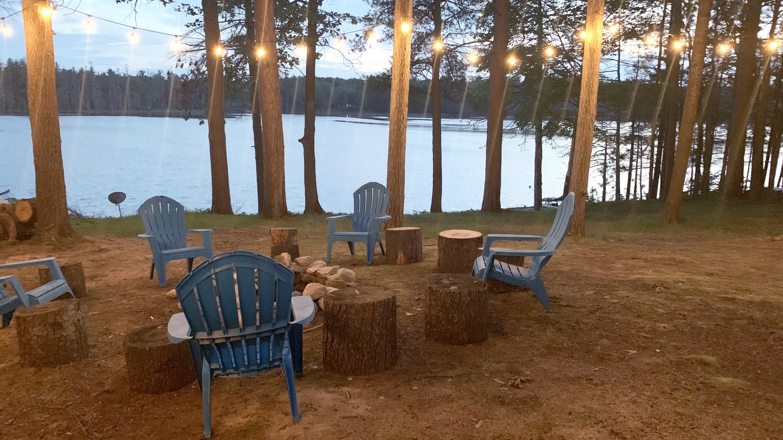 Lakeside fire pit at The Noble Bear